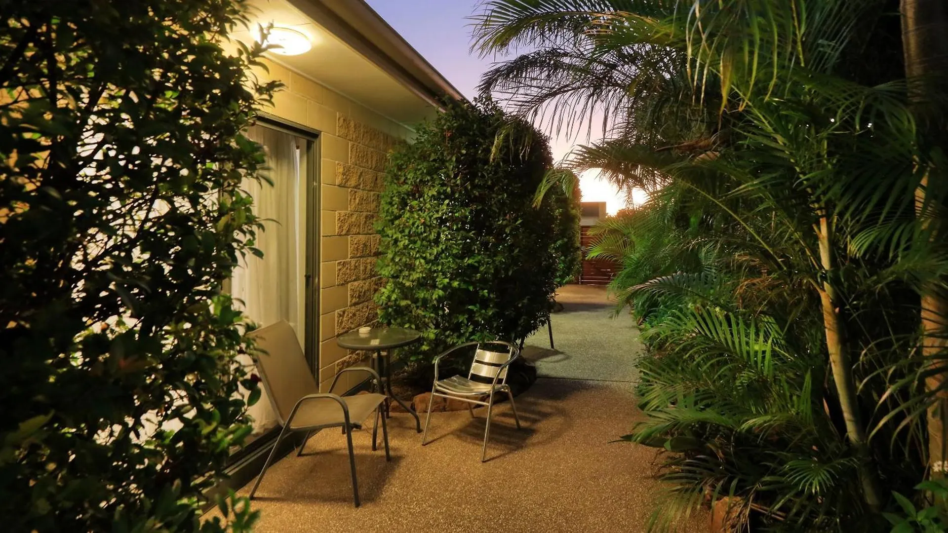Emerald Gardens Motel & Apartments 4*,  오스트레일리아