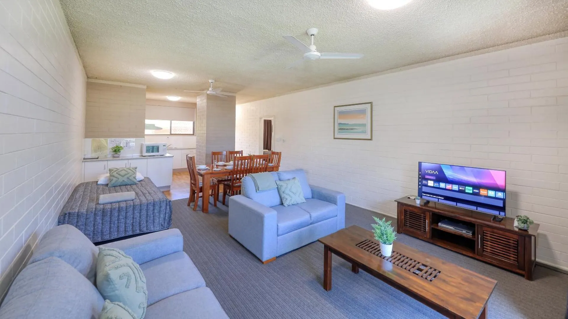 Emerald Gardens Motel & Apartments
